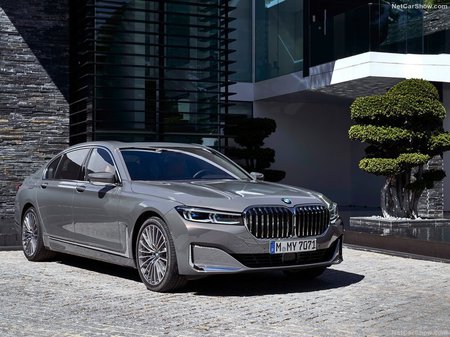 BMW 750 2020  випуску  з двигуном 4.4 л бензин седан автомат за 2988093 грн. 