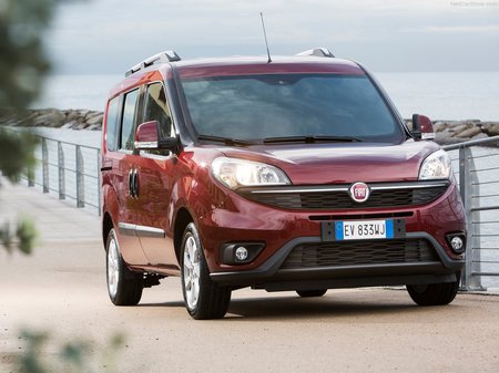 Fiat Doblo 2020  випуску  з двигуном 1.3 л дизель фургон механіка за 464000 грн. 