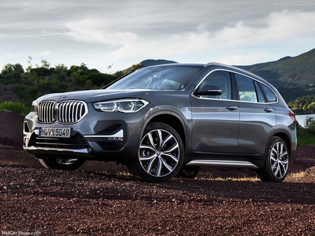 BMW X1 2020  випуску  з двигуном 2 л бензин позашляховик автомат за 831172 грн. 