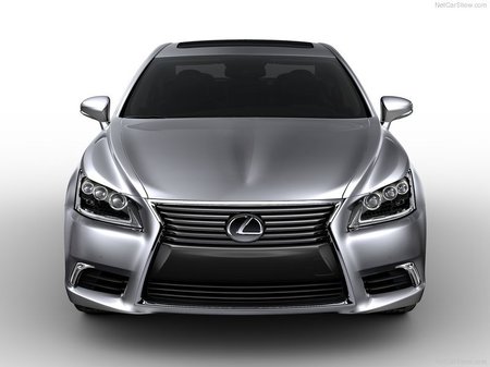 Lexus LS 500 2020  випуску  з двигуном 3.5 л бензин седан автомат за 3927860 грн. 