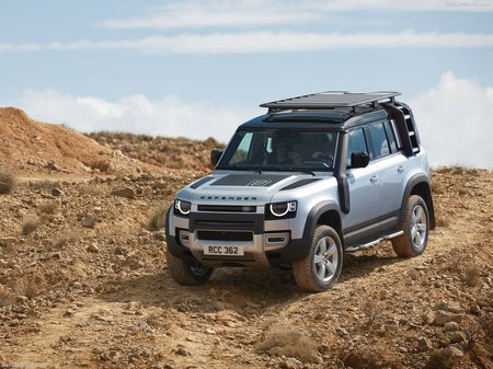 Land Rover Defender 2020  випуску  з двигуном 2 л дизель позашляховик автомат за 1724271 грн. 
