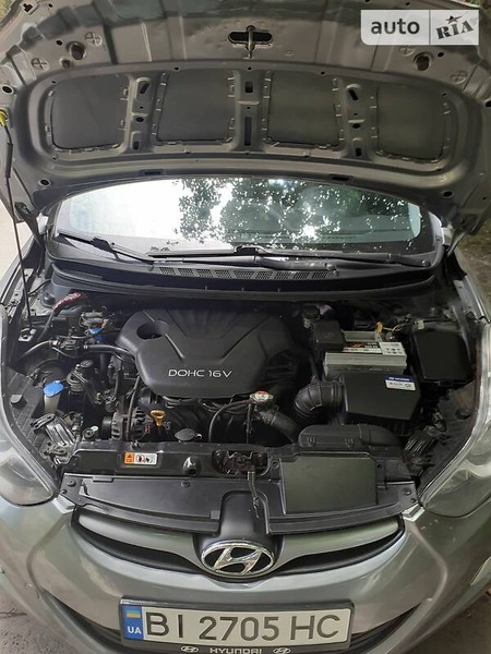 Hyundai Elantra 2012  випуску Полтава з двигуном 1.6 л  седан автомат за 8999 долл. 