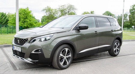 Peugeot 5008 2019  випуску Чернігів з двигуном 2 л дизель позашляховик автомат за 32500 долл. 