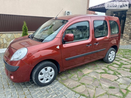 Renault Kangoo 2010  випуску Тернопіль з двигуном 1.5 л дизель мінівен механіка за 7550 долл. 