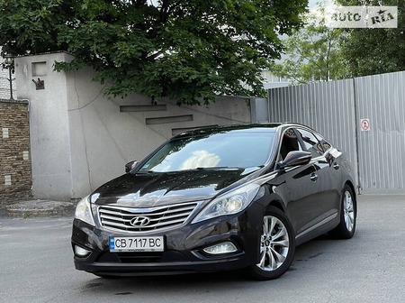 Hyundai Grandeur 2012  випуску Київ з двигуном 3 л  седан автомат за 11500 долл. 