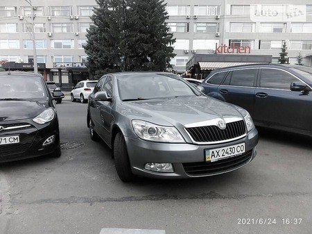 Skoda Octavia 2011  випуску Харків з двигуном 1.8 л бензин ліфтбек механіка за 9000 долл. 