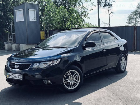 KIA Cerato 2010  випуску Одеса з двигуном 1.6 л бензин седан механіка за 6999 долл. 