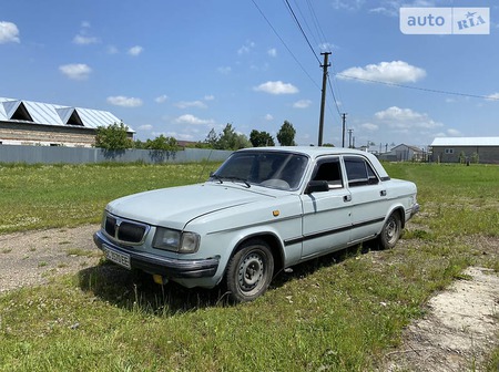 ГАЗ 3110 1999  випуску Львів з двигуном 2.3 л бензин седан механіка за 1100 долл. 