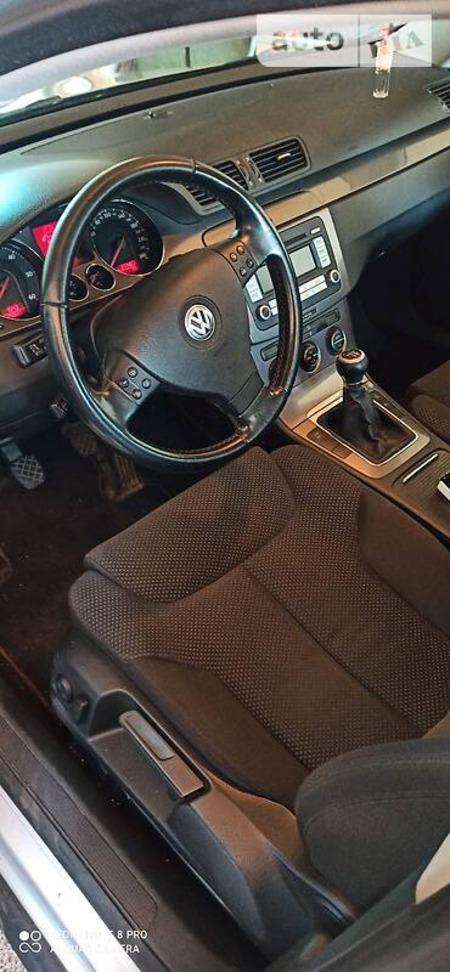 Volkswagen Passat 2008  випуску Луцьк з двигуном 1.9 л дизель універсал механіка за 6999 долл. 