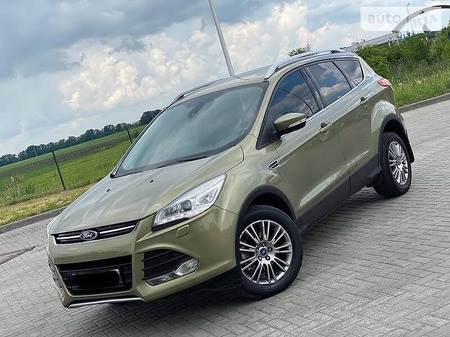 Ford Kuga 2013  випуску Дніпро з двигуном 2 л дизель позашляховик автомат за 12777 долл. 