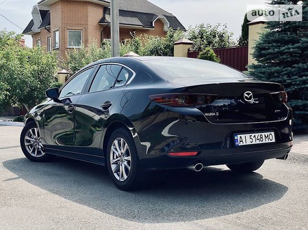 Mazda 3 2019  випуску Київ з двигуном 2.5 л бензин седан автомат за 17900 долл. 