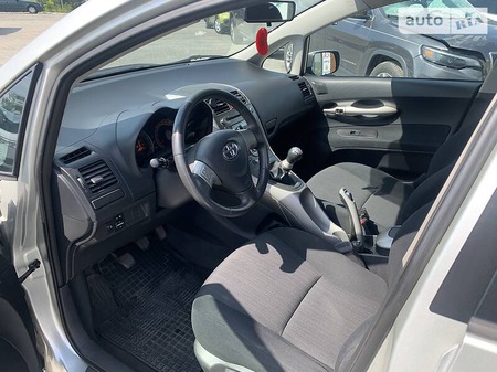 Toyota Auris 2008  випуску Львів з двигуном 1.4 л дизель хэтчбек механіка за 6300 долл. 
