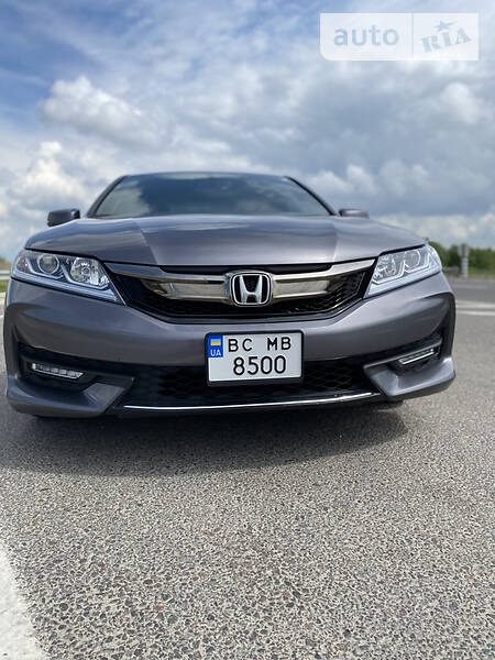 Honda Accord 2016  випуску Львів з двигуном 2.4 л бензин купе автомат за 15500 долл. 