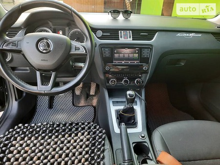 Skoda Octavia 2018  випуску Луцьк з двигуном 1.6 л бензин ліфтбек механіка за 15700 долл. 