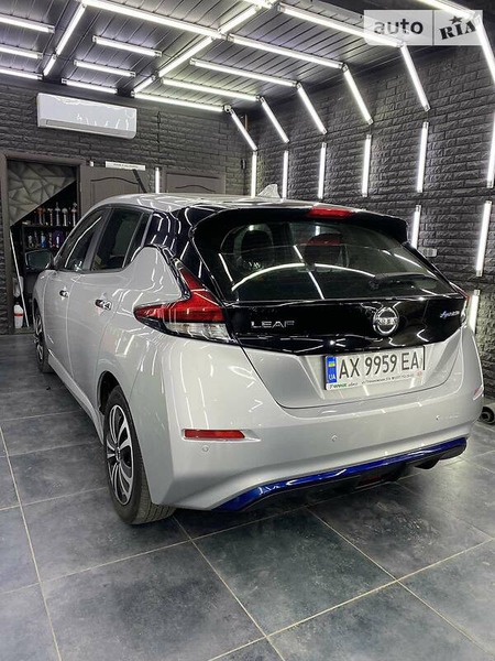 Nissan Leaf 2018  випуску Харків з двигуном 0 л  хэтчбек автомат за 18600 долл. 