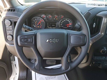 Chevrolet Silverado 2021  випуску Львів з двигуном 0 л бензин пікап автомат за 49100 долл. 