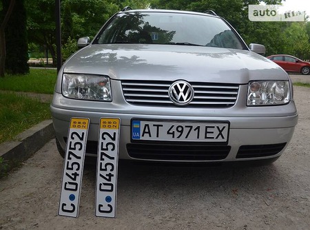 Volkswagen Bora 2001  випуску Івано-Франківськ з двигуном 0 л бензин універсал механіка за 4350 долл. 