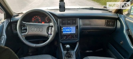 Audi 80 1988  випуску Вінниця з двигуном 1.8 л  седан механіка за 2750 долл. 