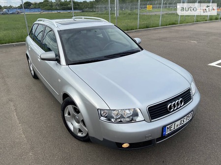 Audi A4 Limousine 2004  випуску Одеса з двигуном 2.5 л дизель універсал автомат за 3300 долл. 