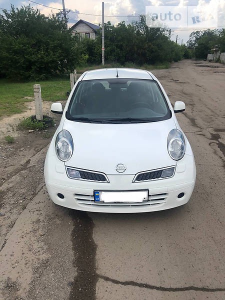 Nissan Micra 2010  випуску Харків з двигуном 1.2 л бензин хэтчбек автомат за 6200 долл. 