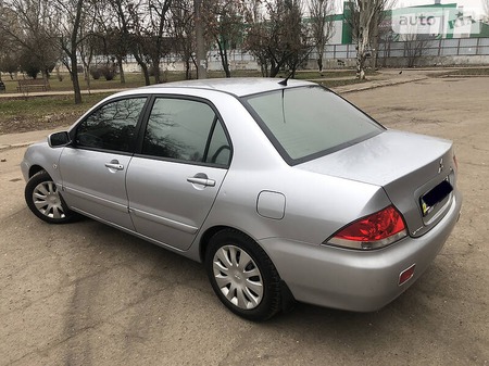 Mitsubishi Lancer 2007  випуску Миколаїв з двигуном 1.6 л бензин седан механіка за 5700 долл. 