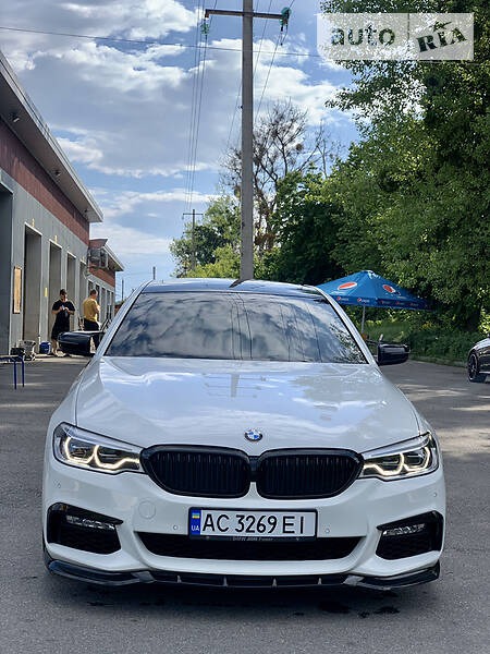 BMW 540 2017  випуску Вінниця з двигуном 3 л бензин седан автомат за 52000 долл. 
