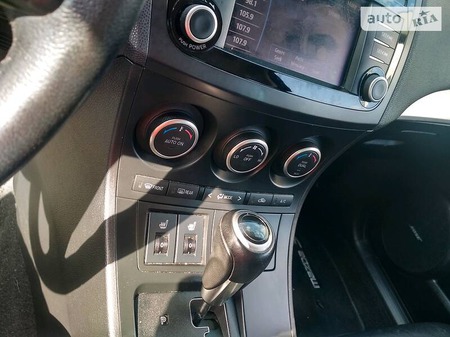 Mazda 3 2013  випуску Полтава з двигуном 2 л  седан автомат за 9300 долл. 