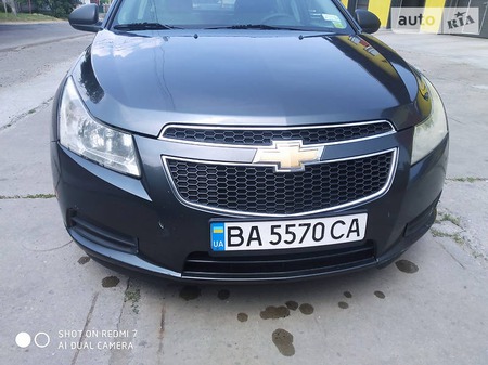 Chevrolet Cruze 2012  випуску Київ з двигуном 1.8 л бензин седан механіка за 6400 долл. 