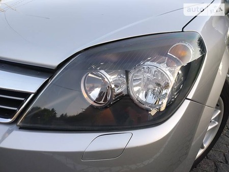 Opel Astra 2011  випуску Ужгород з двигуном 1.7 л дизель хэтчбек механіка за 6250 долл. 