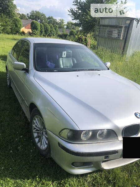 BMW 525 1997  випуску Чернівці з двигуном 3 л дизель універсал механіка за 2500 євро 