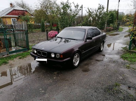 BMW 525 1991  випуску Луцьк з двигуном 2.5 л дизель седан механіка за 3550 долл. 