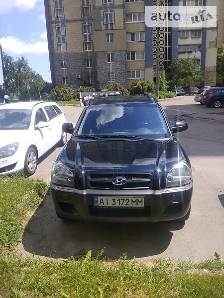 Hyundai Tucson 2008  випуску Київ з двигуном 2 л  позашляховик автомат за 9300 долл. 