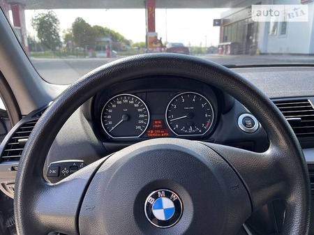 BMW 118 2006  випуску Вінниця з двигуном 2 л бензин хэтчбек механіка за 7499 долл. 