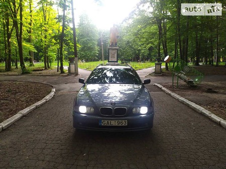 BMW 525 2002  випуску Вінниця з двигуном 2.5 л дизель універсал автомат за 3100 долл. 