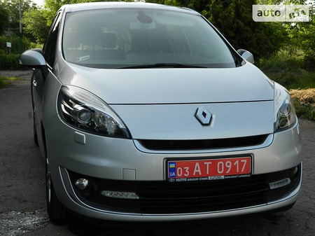 Renault Scenic 2012  випуску Рівне з двигуном 1.6 л дизель мінівен механіка за 8500 долл. 