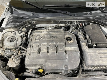 Skoda Octavia 2015  випуску Чернівці з двигуном 1.6 л дизель хэтчбек механіка за 10000 долл. 