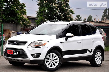 Ford Kuga 2010  випуску Київ з двигуном 2.5 л  позашляховик автомат за 10600 долл. 