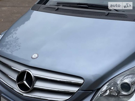 Mercedes-Benz B 200 2007  випуску Житомир з двигуном 2 л дизель універсал механіка за 7999 долл. 