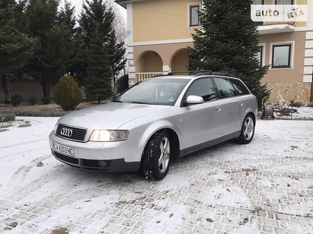 Audi A4 Limousine 2002  випуску Одеса з двигуном 2.5 л дизель універсал автомат за 4200 долл. 