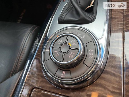 Nissan Patrol 2012  випуску Київ з двигуном 5.6 л  позашляховик автомат за 23900 долл. 