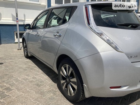 Nissan Leaf 2016  випуску Харків з двигуном 0 л електро седан автомат за 11900 долл. 