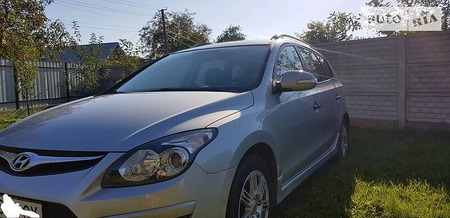 Hyundai i30 2011  випуску Вінниця з двигуном 1.6 л дизель універсал механіка за 6900 долл. 