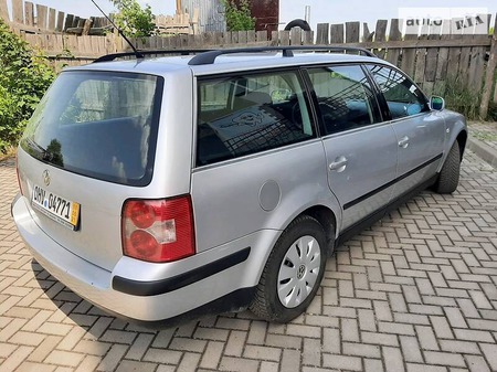 Volkswagen Passat 2002  випуску Львів з двигуном 1.6 л бензин універсал механіка за 4350 долл. 