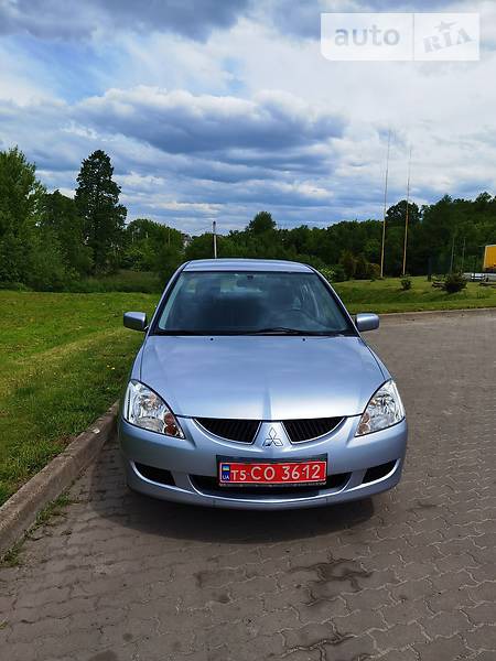 Mitsubishi Lancer 2004  випуску Львів з двигуном 0 л бензин седан механіка за 5300 долл. 