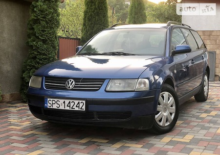 Volkswagen Passat 1999  випуску Ужгород з двигуном 1.9 л дизель універсал механіка за 1750 долл. 