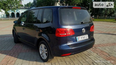 Volkswagen Touran 2011  випуску Херсон з двигуном 1.4 л бензин мінівен  за 10290 долл. 