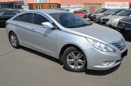 Hyundai Sonata 2013  випуску Київ з двигуном 2 л газ седан автомат за 9000 долл. 