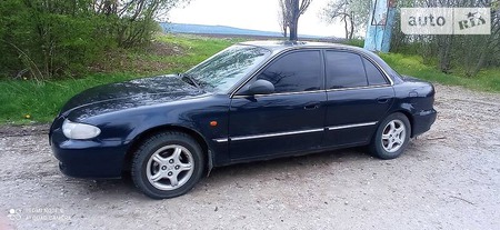 Hyundai Sonata 1998  випуску Вінниця з двигуном 0 л  седан механіка за 3400 долл. 