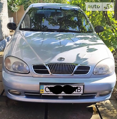 Daewoo Lanos 2005  випуску Чернівці з двигуном 1.6 л бензин седан механіка за 3400 долл. 