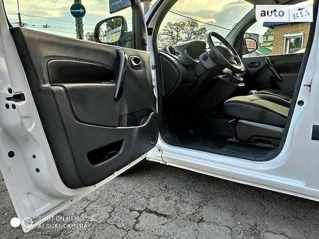 Renault Kangoo 2016  випуску Дніпро з двигуном 1.5 л дизель мінівен механіка за 8800 долл. 